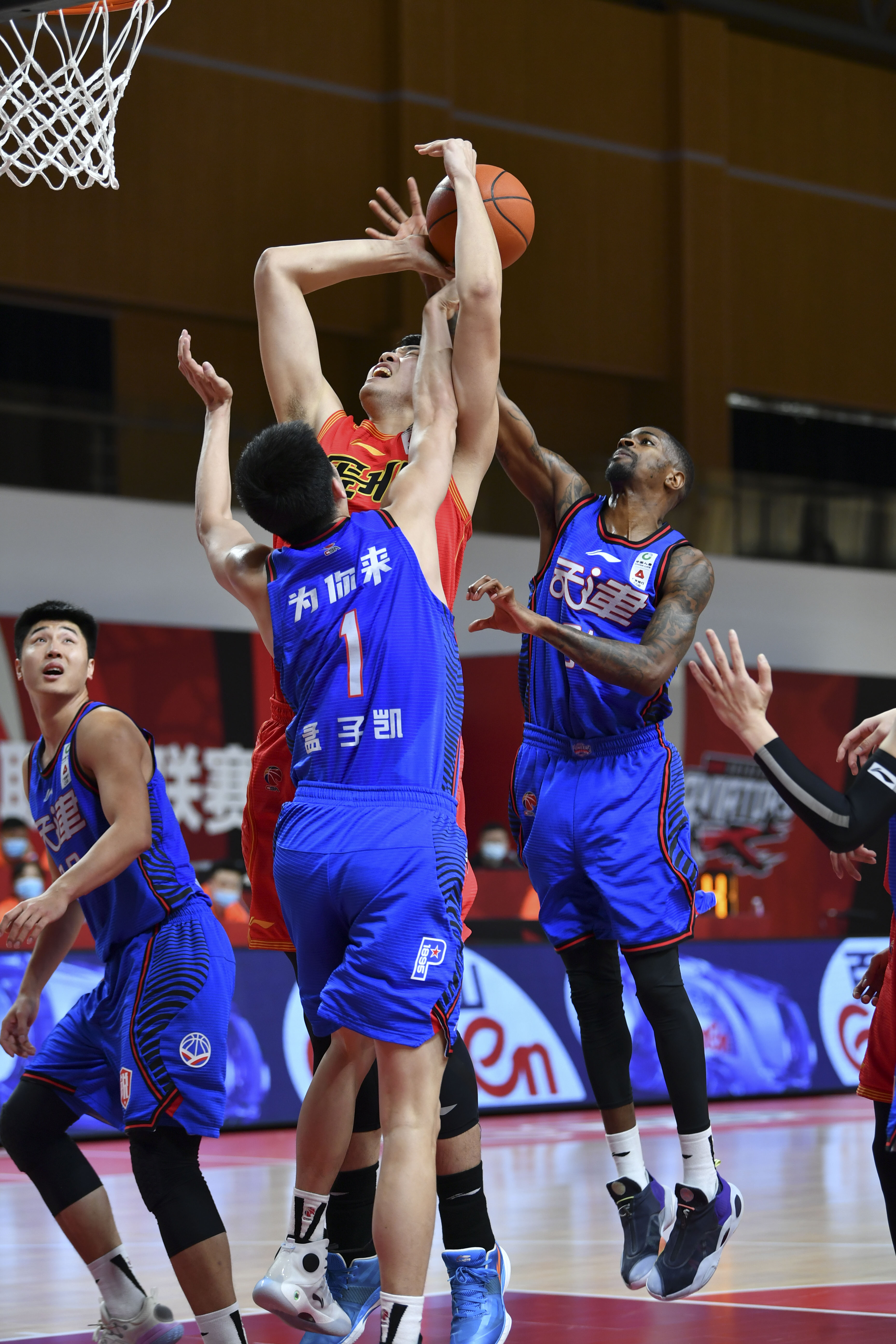 篮球——cba第三阶段深圳马可波罗胜天津先行者