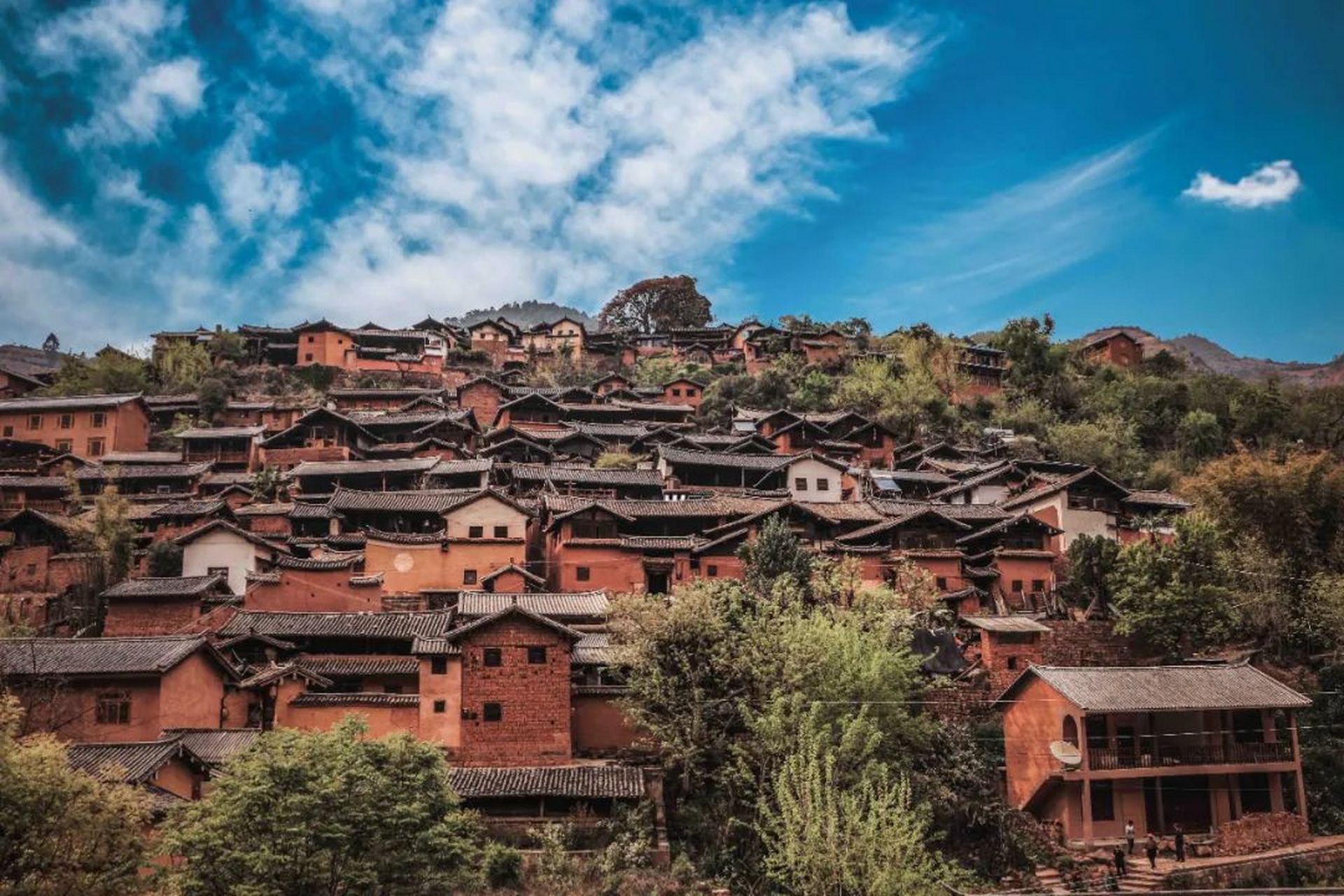 诺邓村,位于云南省大理州云龙县,是一个拥有上千年历史的白族古村落