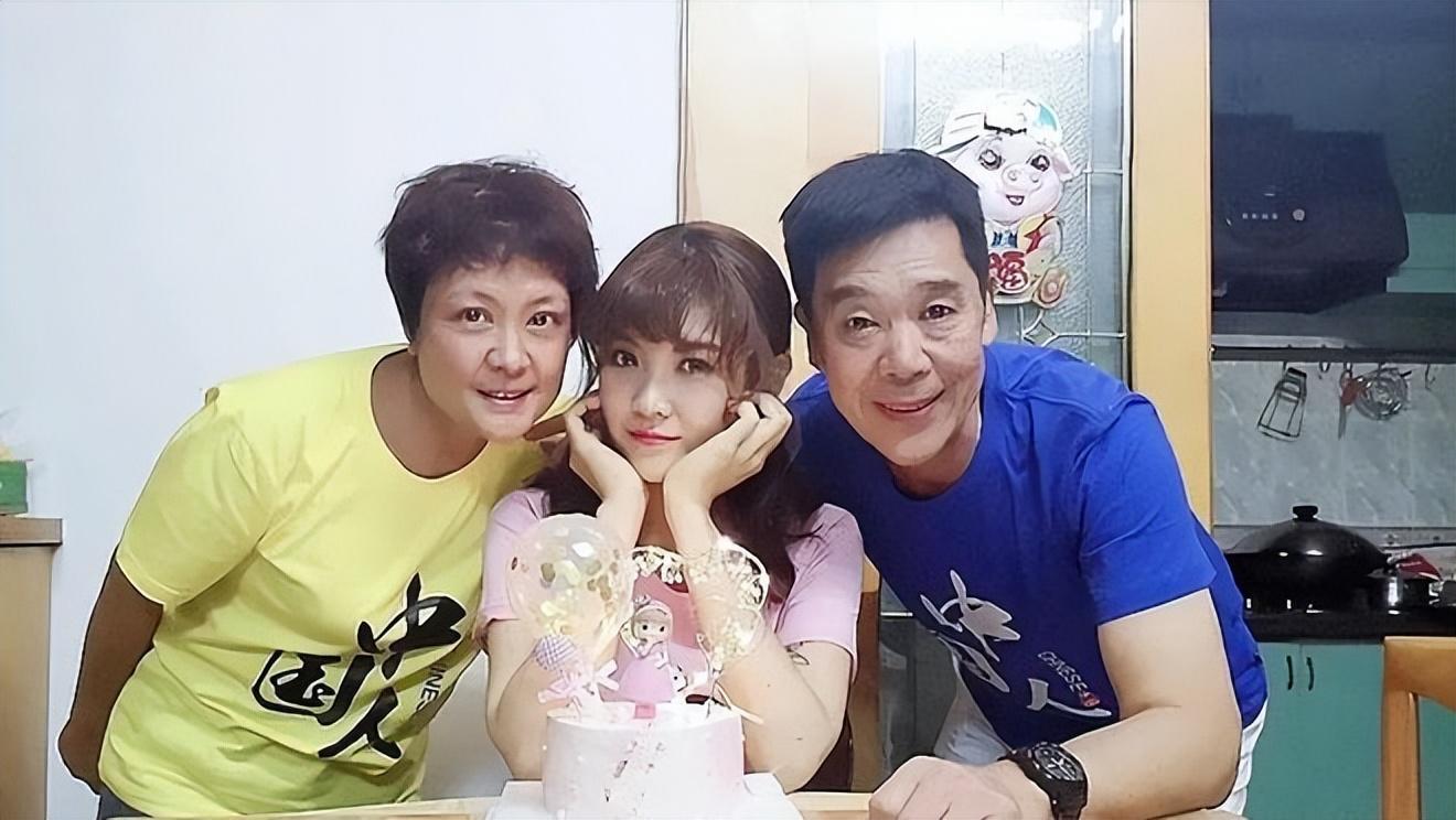 《外来媳妇本地郎》2对真夫妻,想不到"冰冰"龚洁影嫁给他