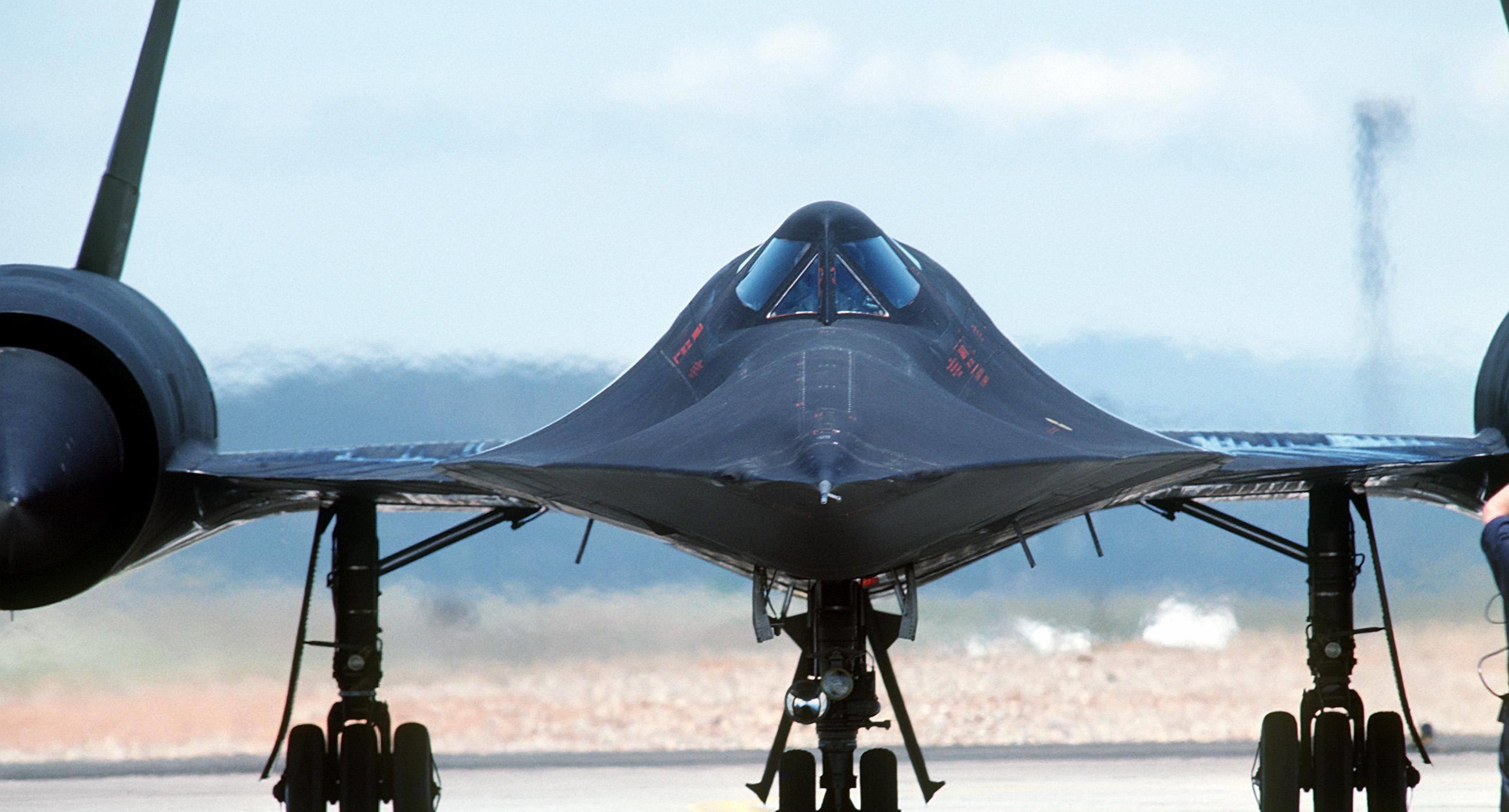 中国ch8 vs. 美国d21:无人侦察机巅峰对决,揭秘谁更强大!