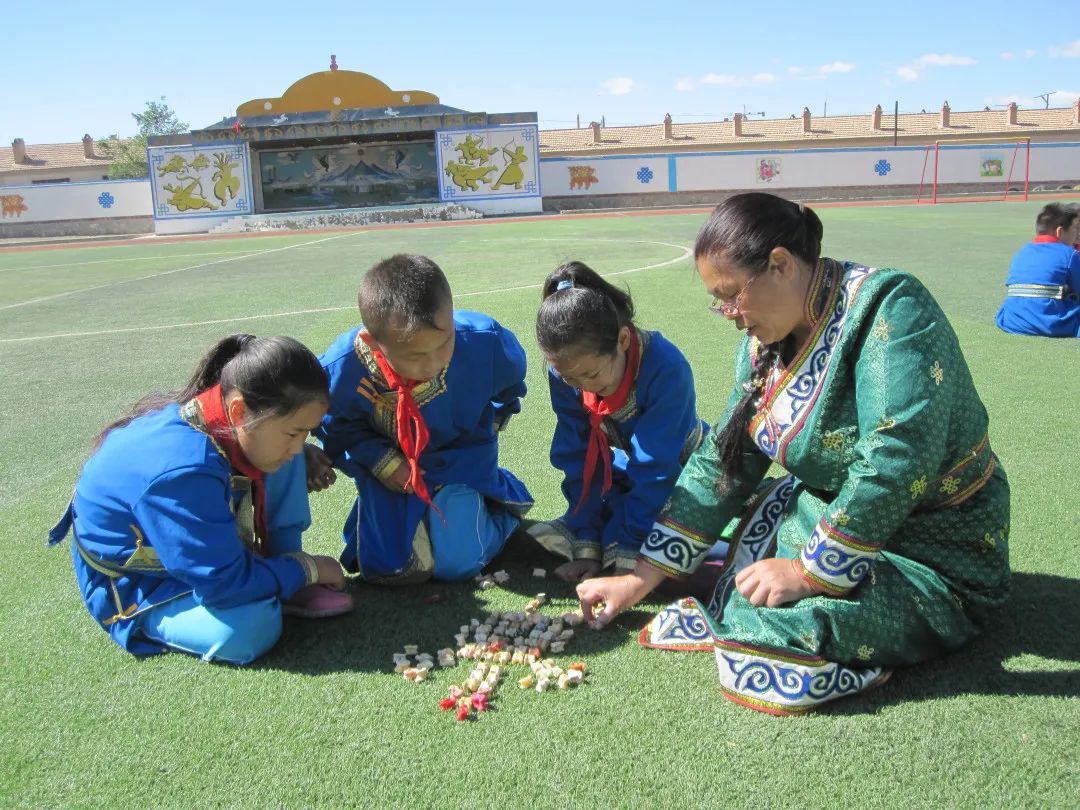 阿拉善盟这个旗的中小学生100%会玩沙嘎
