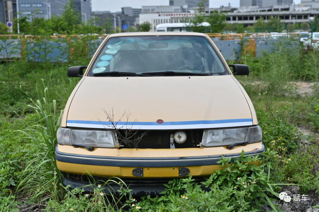 趣拍老车丨劳动节特别致敬,实拍萨博9000 cs机场跑道摩阻测试车