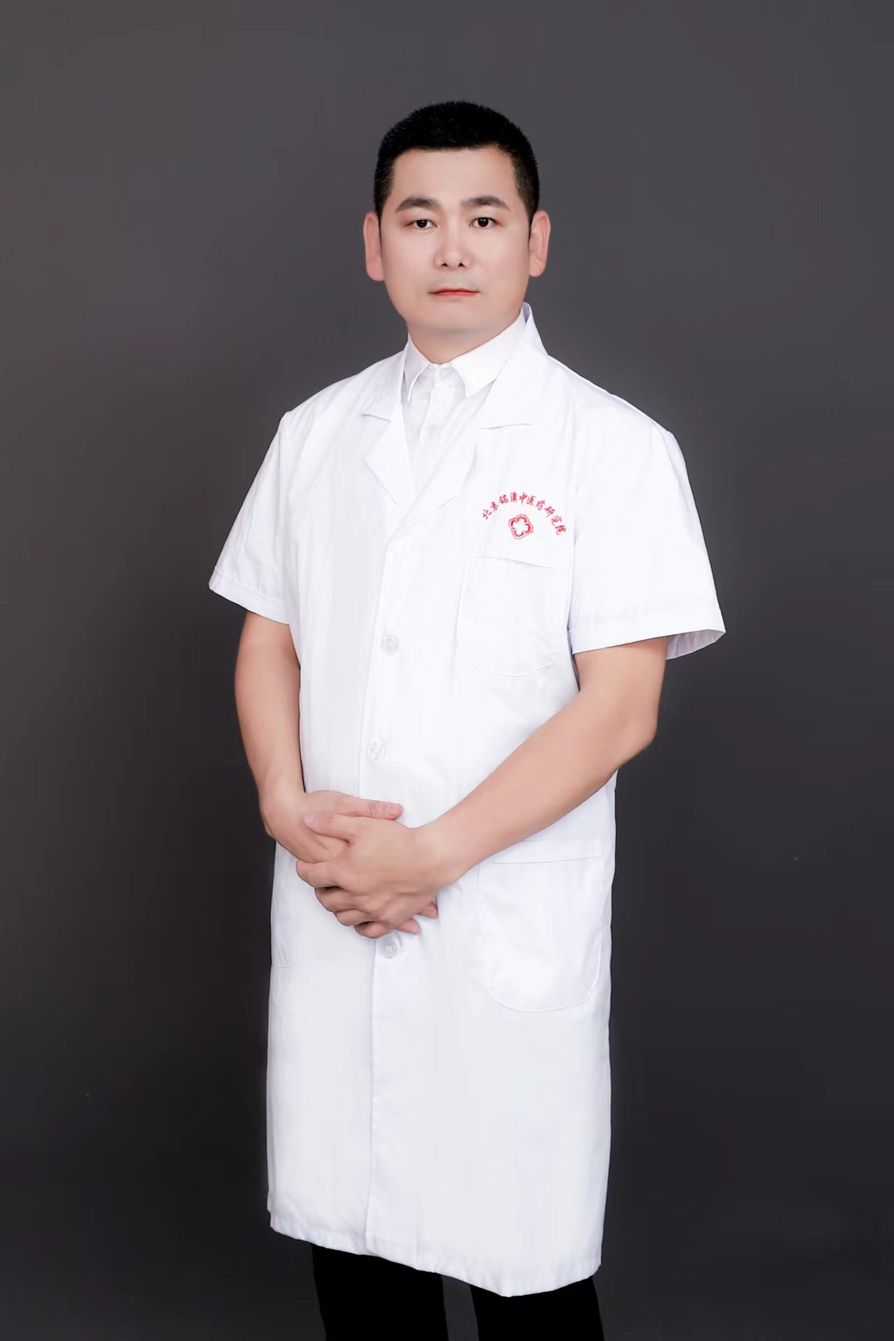 「名医故事」:王海龙医生是怎样走上耳鼻喉专科之路的?