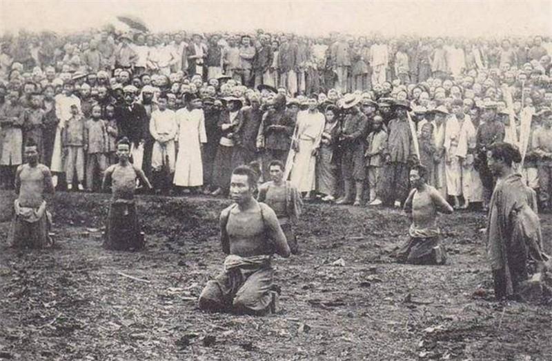 1935年,蒙古国总理借酒壮胆,当众扇了斯大林一巴掌,下场如何?