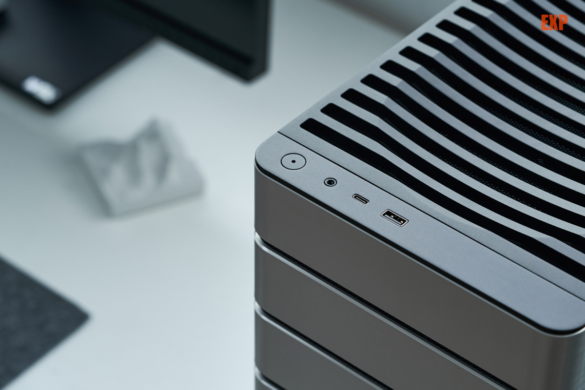 abee smart em30机箱图赏:全铝cnc工艺打造的居家艺术品