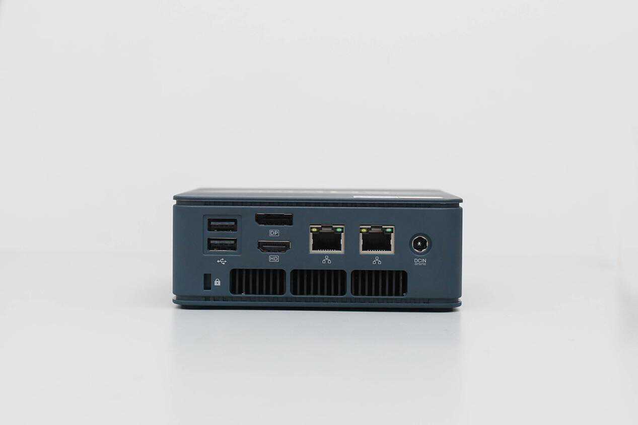 小主机卷疯了!搭载amd r7 5700u的极摩客m5,竟然被干到千元级