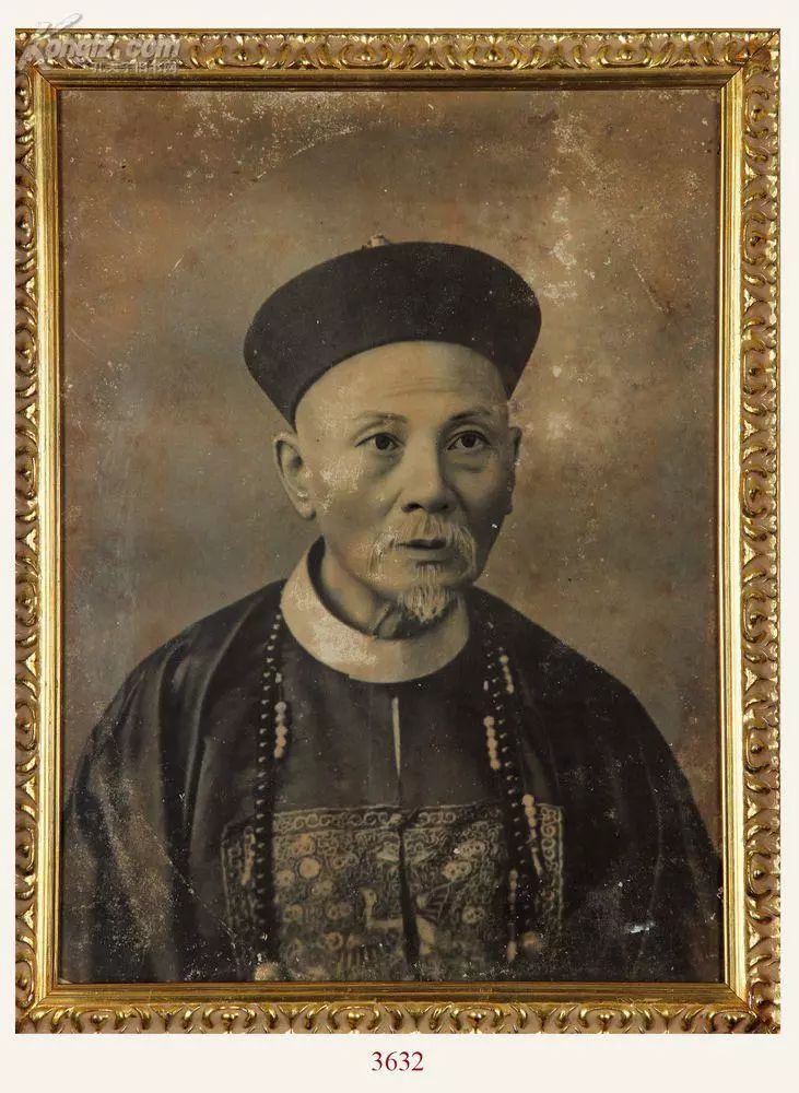 父亲是中国首富,儿子一晚输掉上海100套楼,最后饿死在家门口!