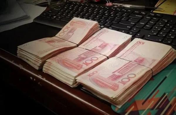 这才还了拖欠工人的3万块钱
