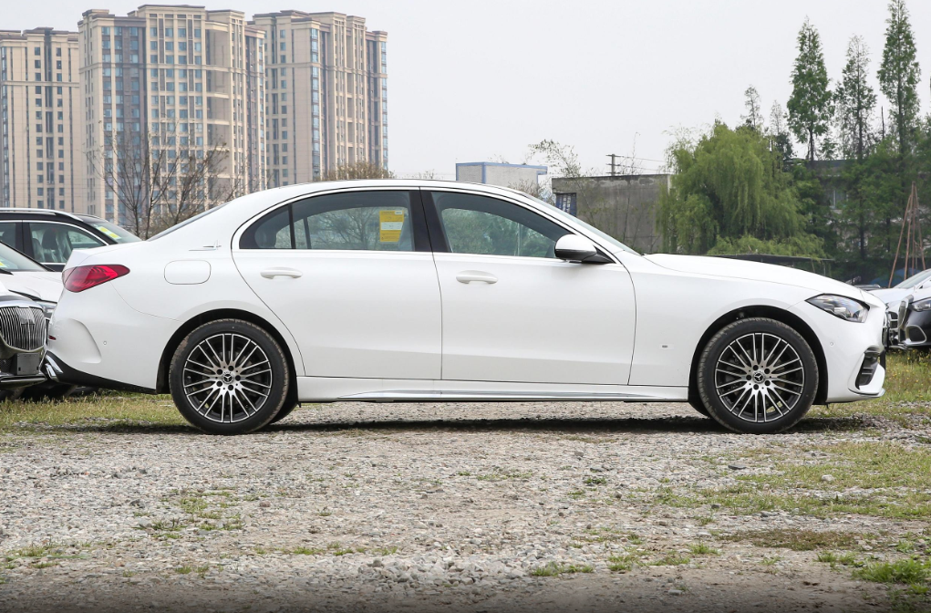 综合评测:新款奔驰c200l,尊贵的车主值得拥有