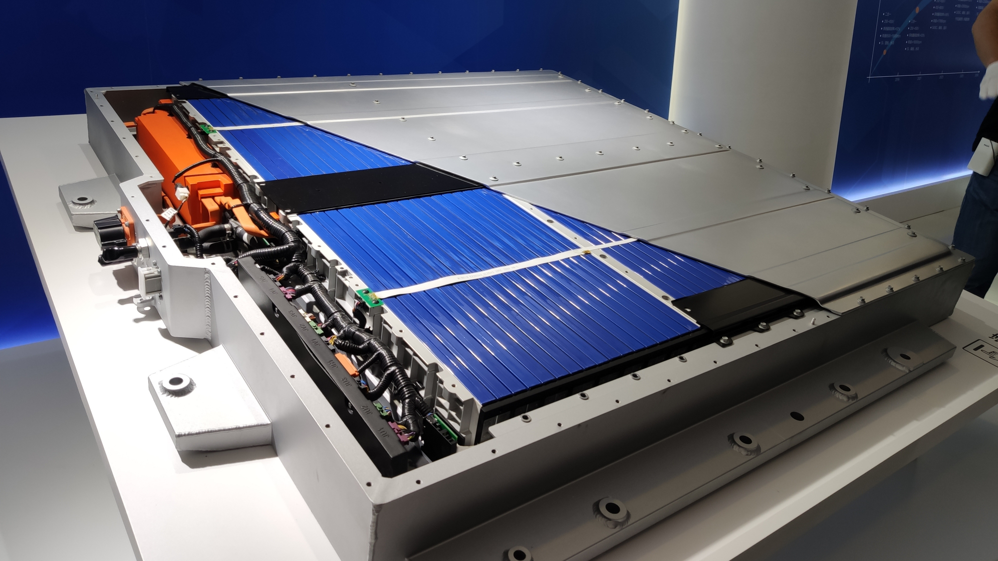 努力达成更长续航里程,浅析汽车动力电池布局结构发展趋势