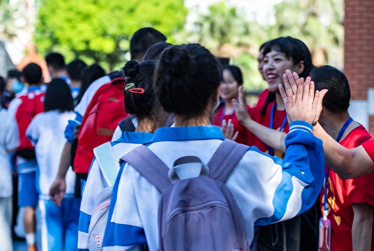 2年前90后广东女子不顾劝阻瞒着家里人捐肝救子后来怎样了