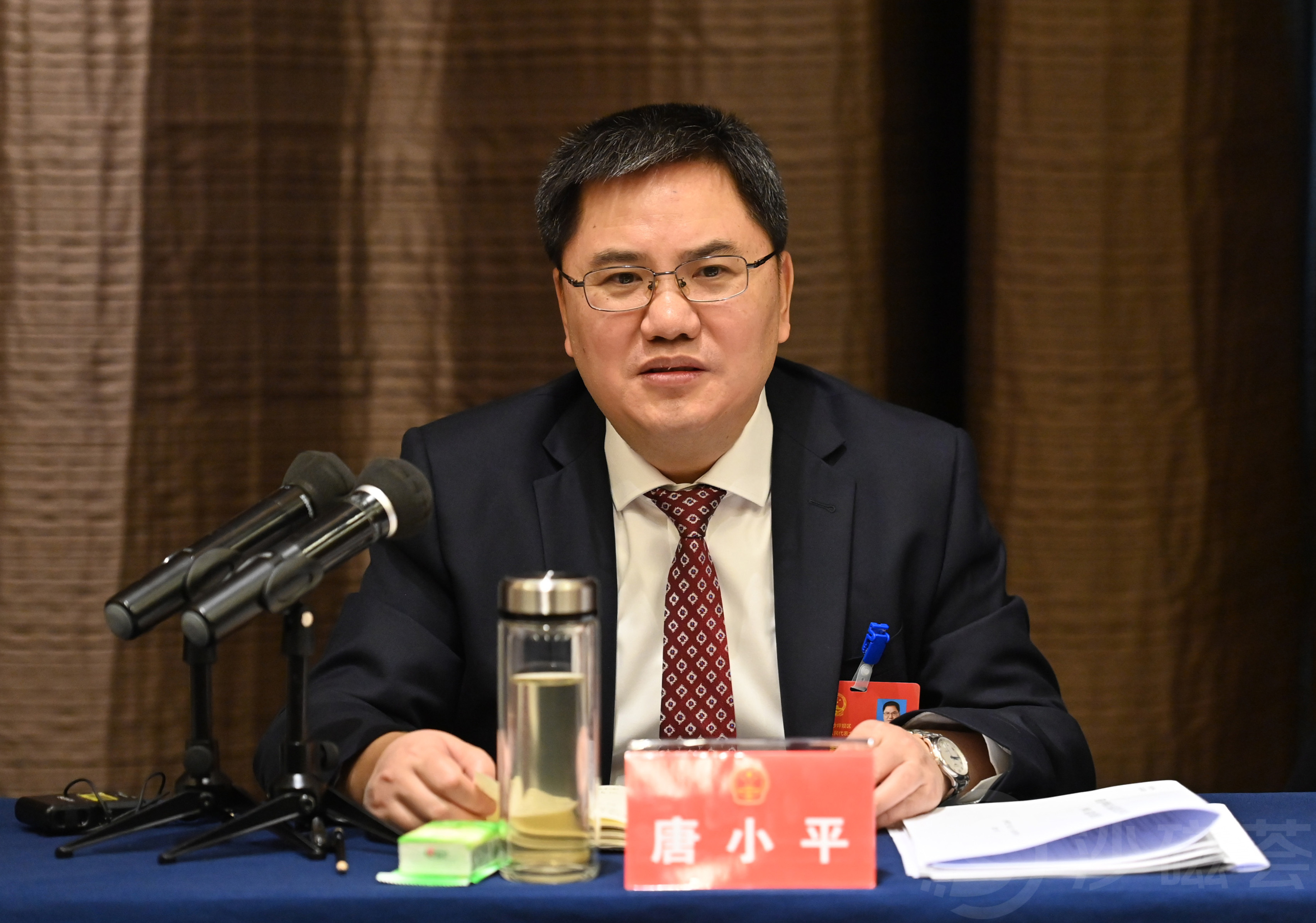 唐小平参加区十九届人大一次会议沙坪坝磁器口代表团分团审议时强调