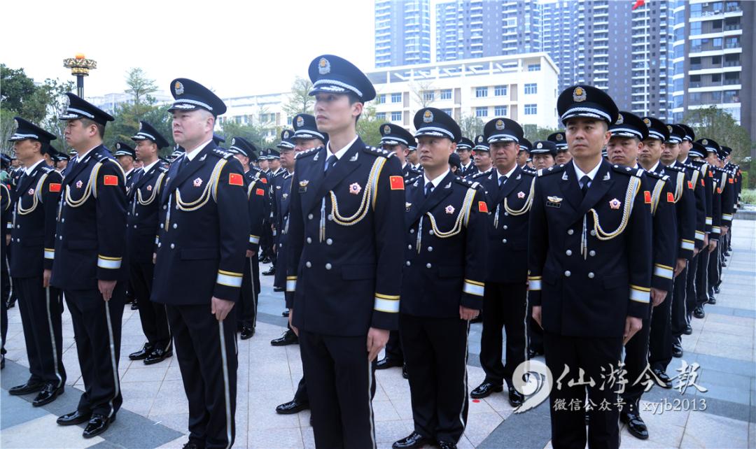 刚刚,仙游公安民警换上新式警礼服!