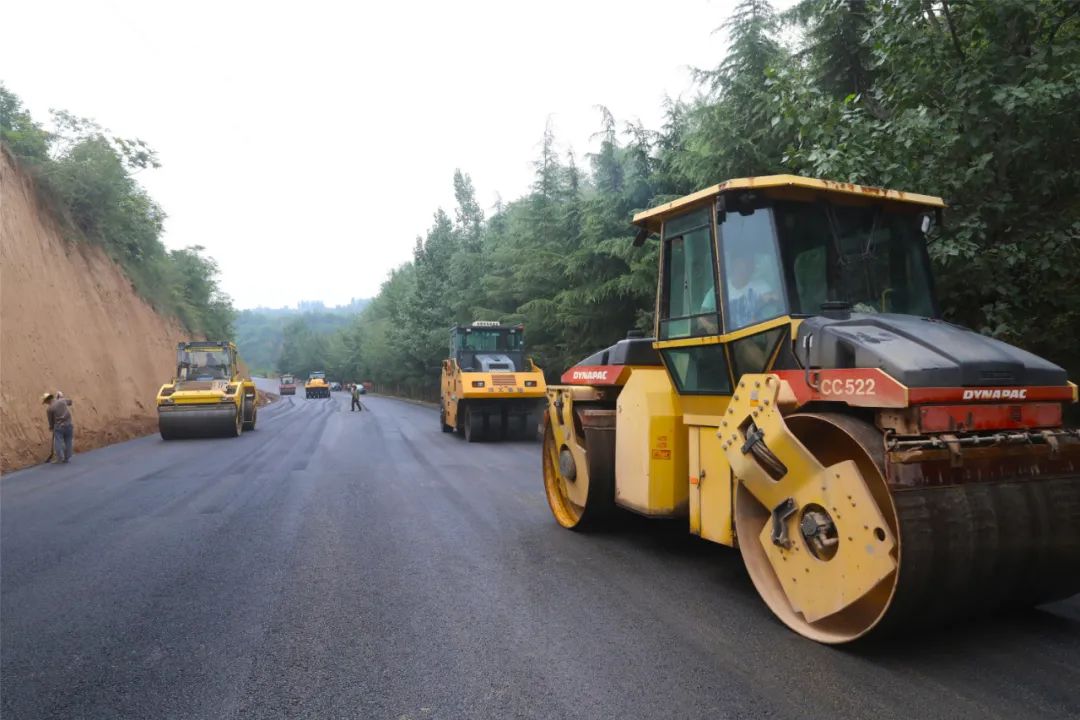 省道244三门峡市区至大坝段抢险项目沥青施工圆满完成