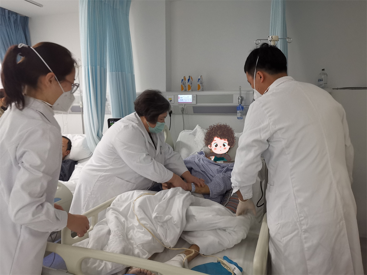 知名康复专家郭丹教授为应急总医院助力