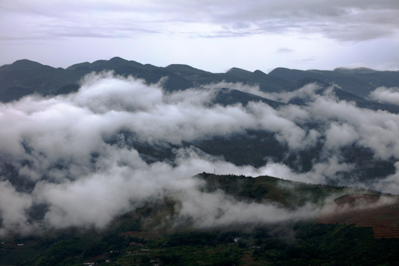 重慶巫山官渡云雨如仙境