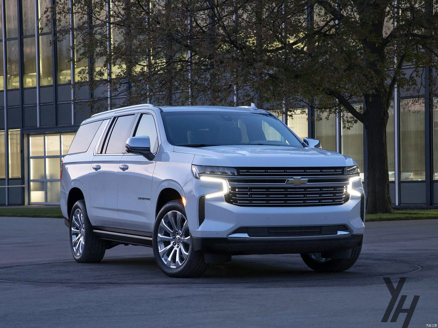 美国特工fbi和神盾局的专用车,全尺寸suv鼻祖,简直气场全开!