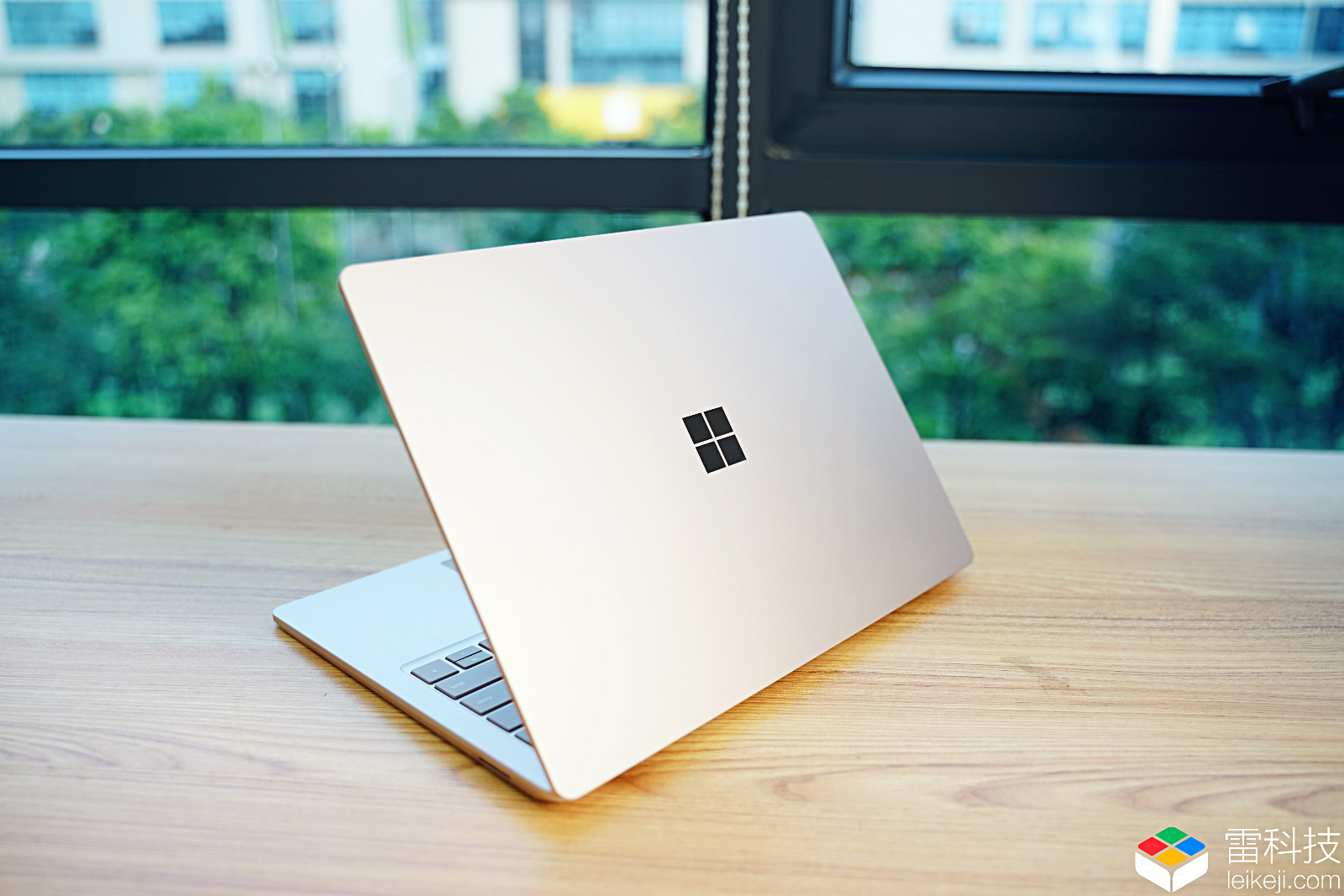 到底值不值?微软轻薄超极本放到现在,还有吸引力吗?
