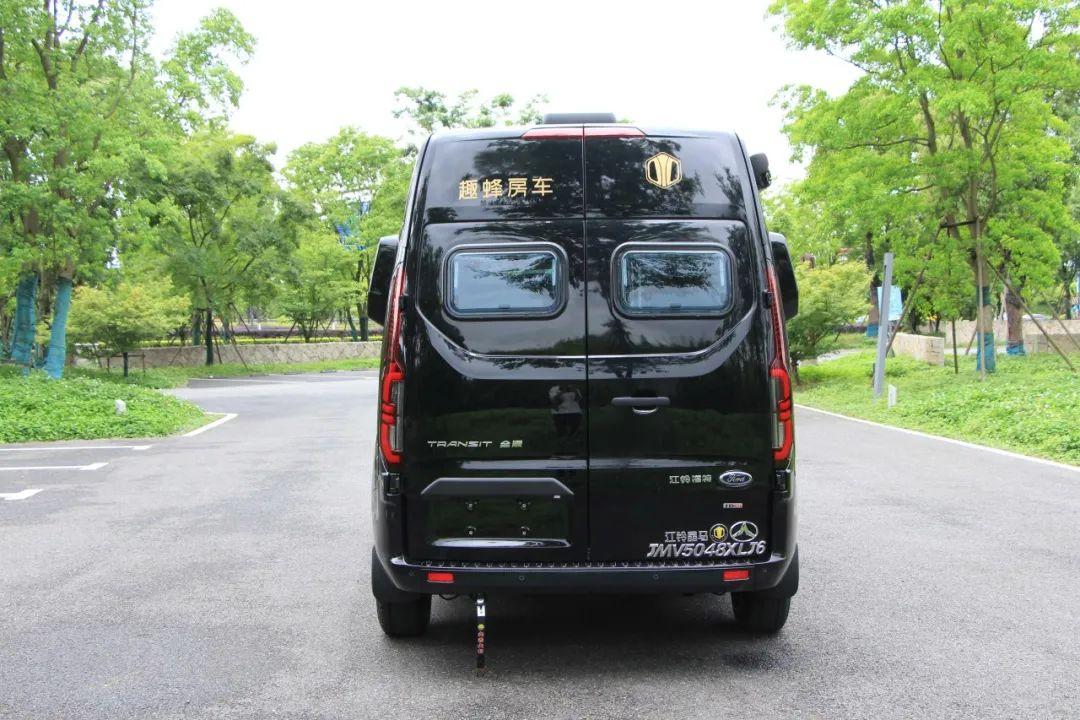 趣蜂b610房车 无忧通勤 商旅兼顾 您的精致庇护所