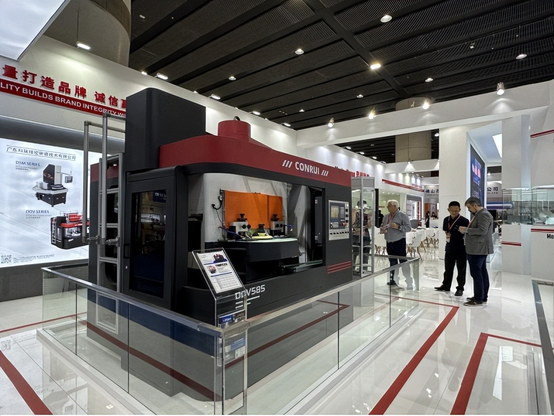 广州陶瓷工业展开幕!百张大图现场直击,各大展商新产品技术汇总