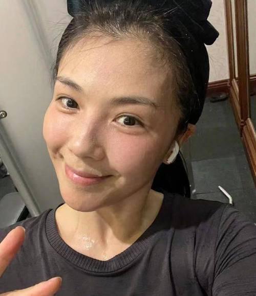 明星素颜照,好看又真实,原来大多数人忽略了这点!