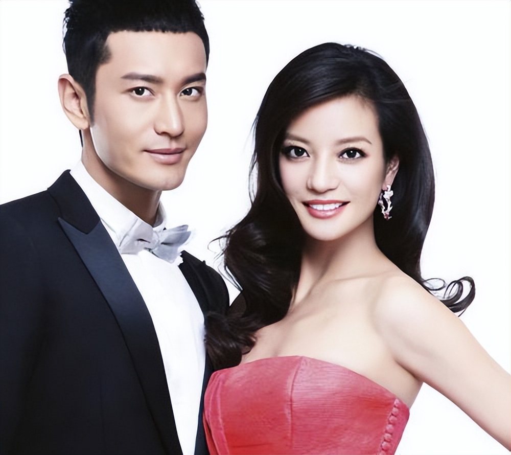 黄晓明携新女友工作秀恩爱,赵仕瑾含情脉脉身材傲人,乘车返爱巢