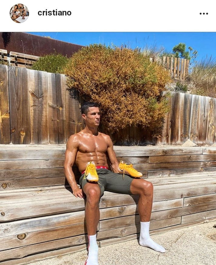 c罗秀8块腹肌,维持身材的"秘诀"公开,这项运动或许你也可以