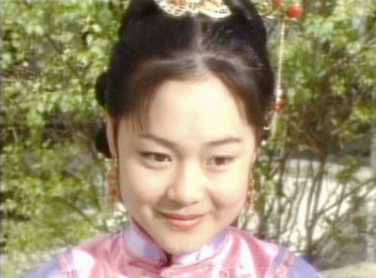 "小娇妻"邱悦,嫁大17岁著名演员,恩爱22年无儿无女成为遗憾