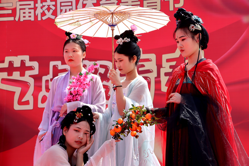 许昌市建安区第二高级中学第三届体育美育节开幕式