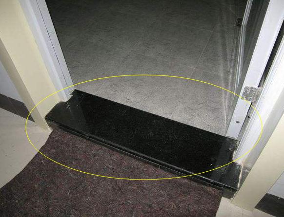 卫生间门槛石要这样装,实用又挡水,真想回家拆了重装