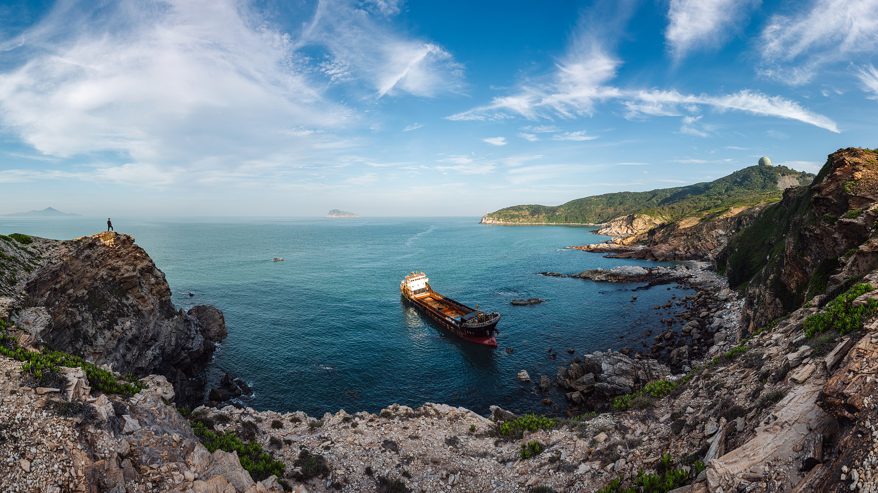江苏省最大的岛屿,是中国东部沿海最大的岛屿之一,岛上山峰崎岖