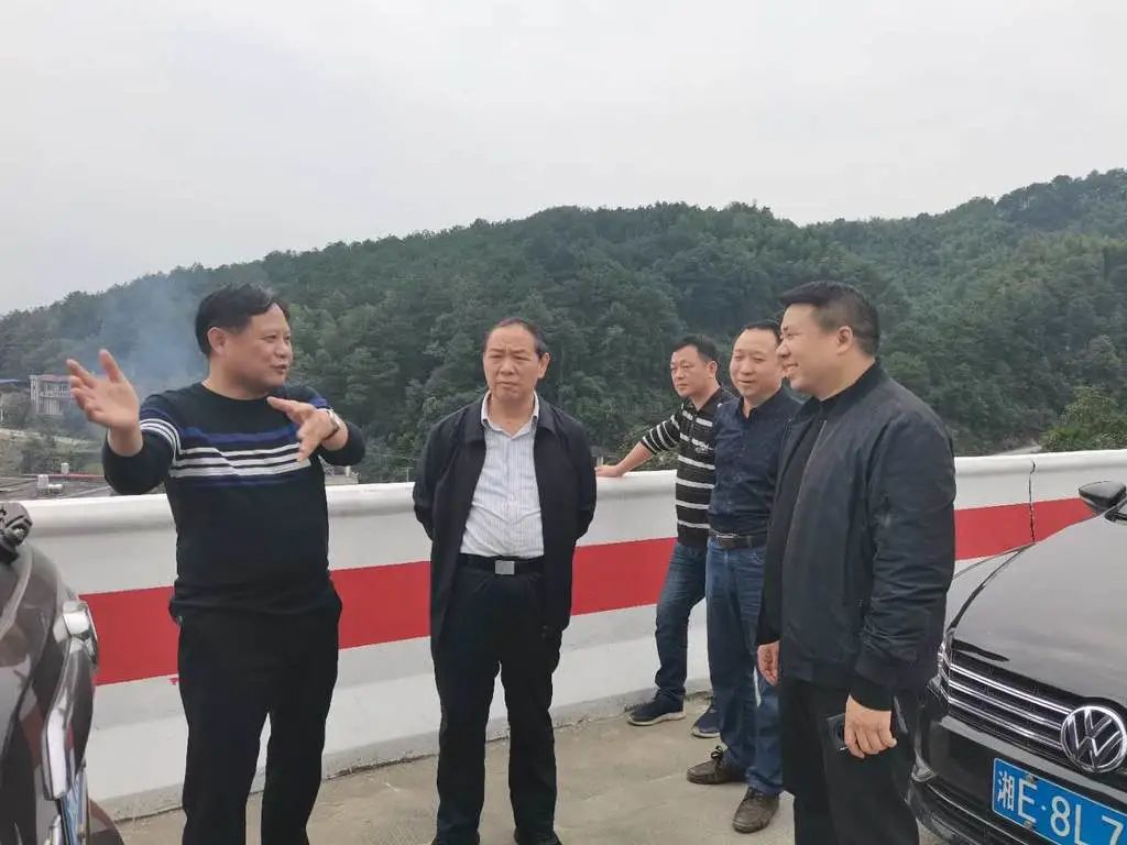 谭精益带队检查指导我县干线公路"迎国检"准备工作