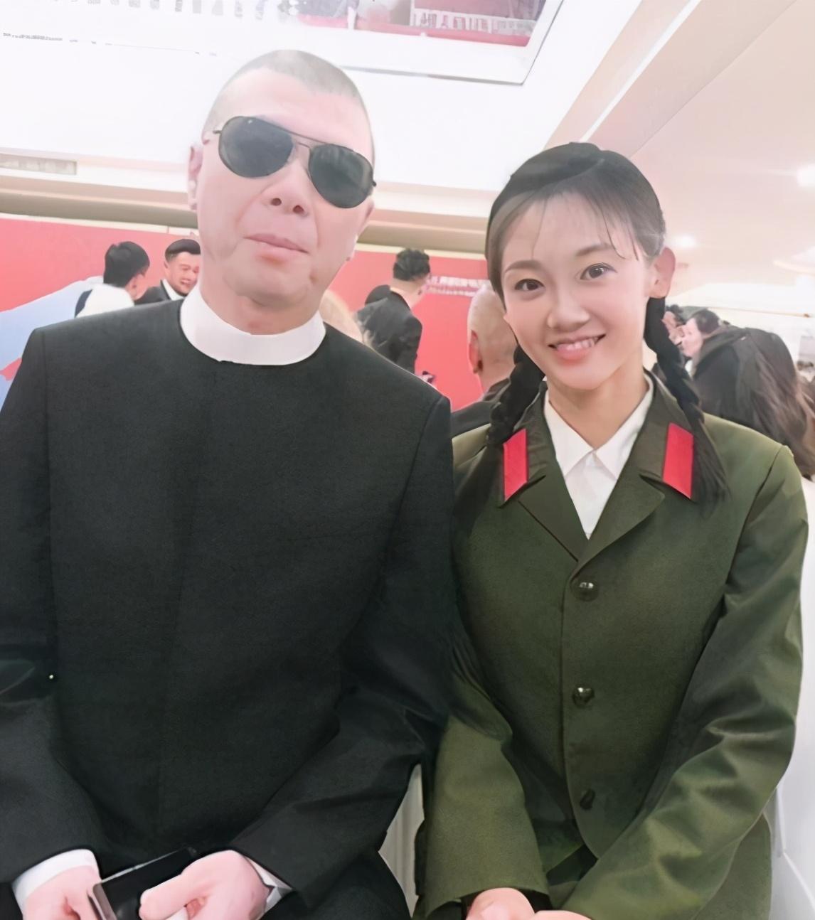 2018年,醉酒的冯小刚坚持让苗苗光脚跳舞,陈道明:你tm没见过跳舞?