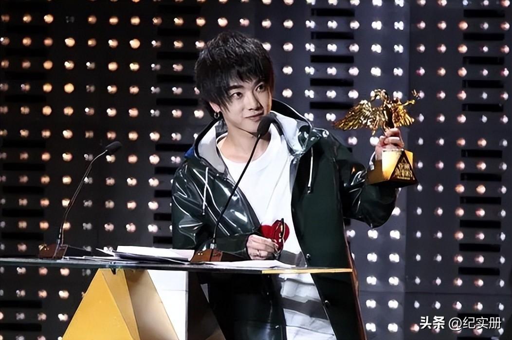 华晨宇成功的背后,和大伯有着密不可分的联系