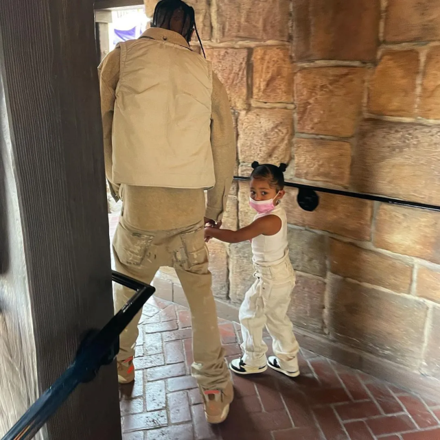 travis scott x 藤原浩 x aj1 三方联名 排面拉满!这次你冲吗?