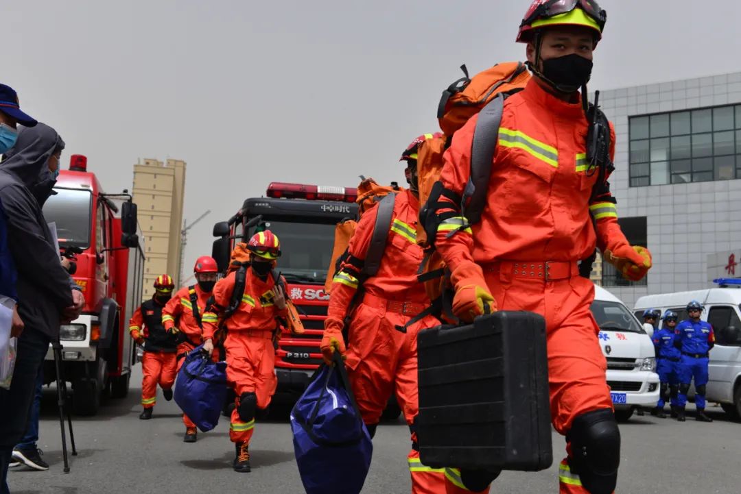 【关注】地震应急实战演练展示硬核救援力量