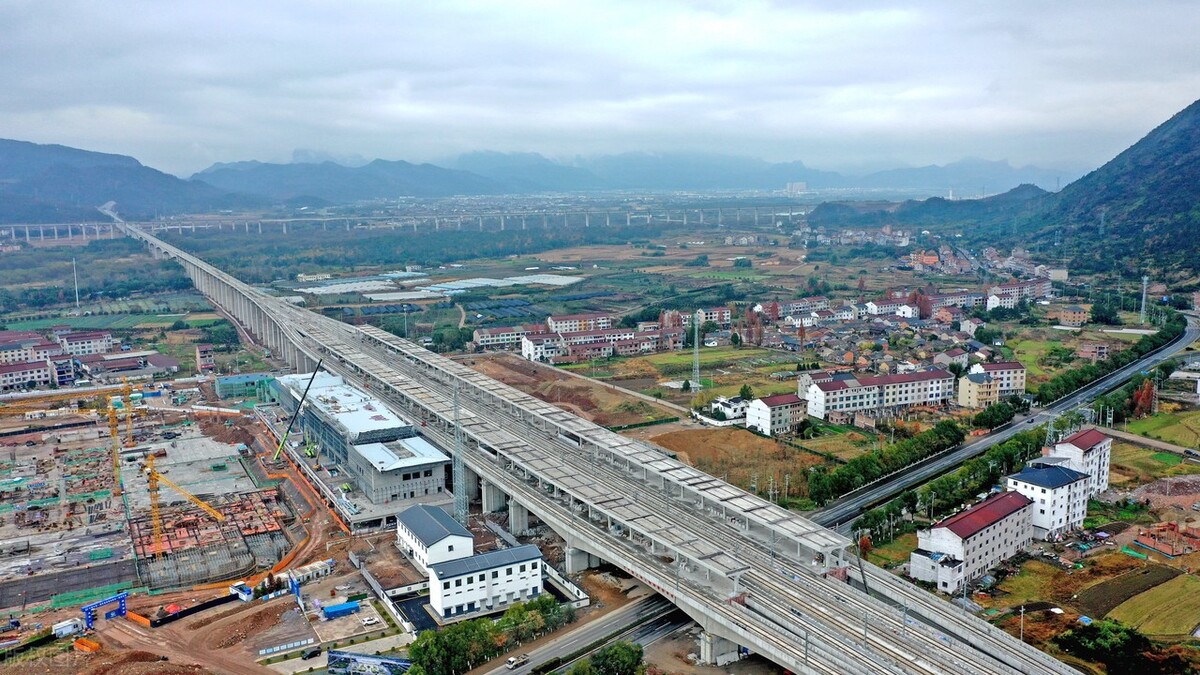浙江仙居:杭温铁路建设按下加速键