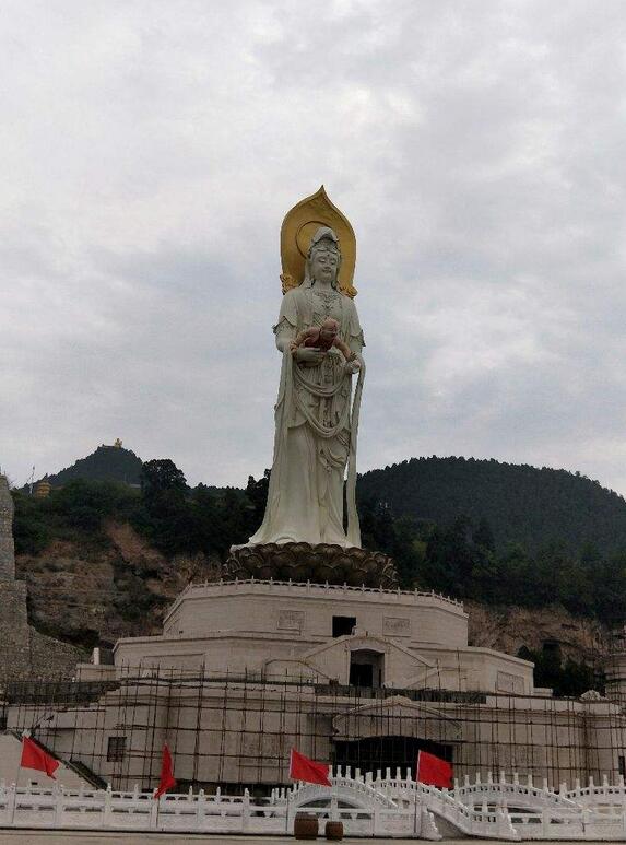 洛阳最值得来的寺庙,山门奇特求子灵验,从佛门净地变成旅游景区