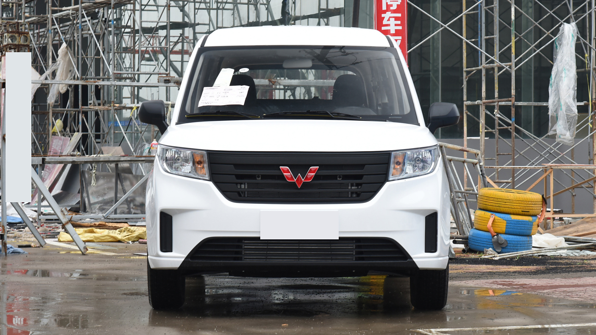 新车推荐|五菱新款面包车!车长超5米,提供九座!标配1.5t引擎