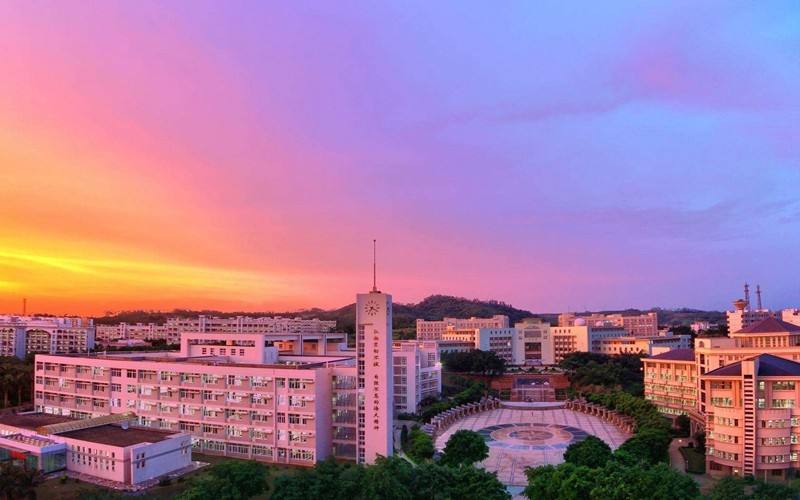 五邑大学和广东海洋大学,哪家实力更强?就业情况如何
