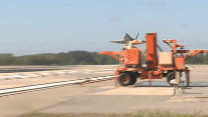 |日本民众反对政府购岛建美军基地，美军为何要选这？