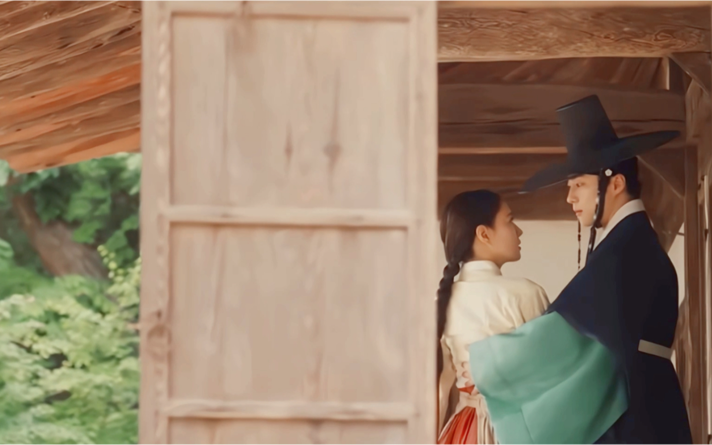古穿今奇幻爱情韩剧《烈女朴氏契约结婚传》