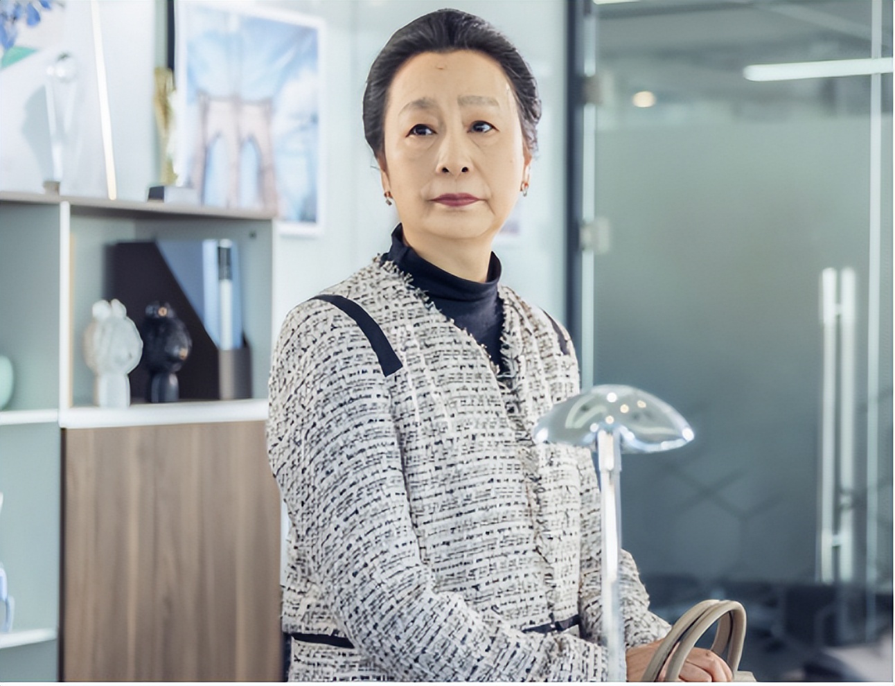 奚美娟儿子奚男:出生就被父亲抛弃,与母亲相依为命27年,现状如何