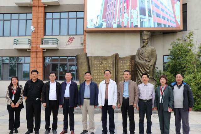 原广东省军区司令员盖龙云少将一行赴阜阳历史文化研究会考察调研