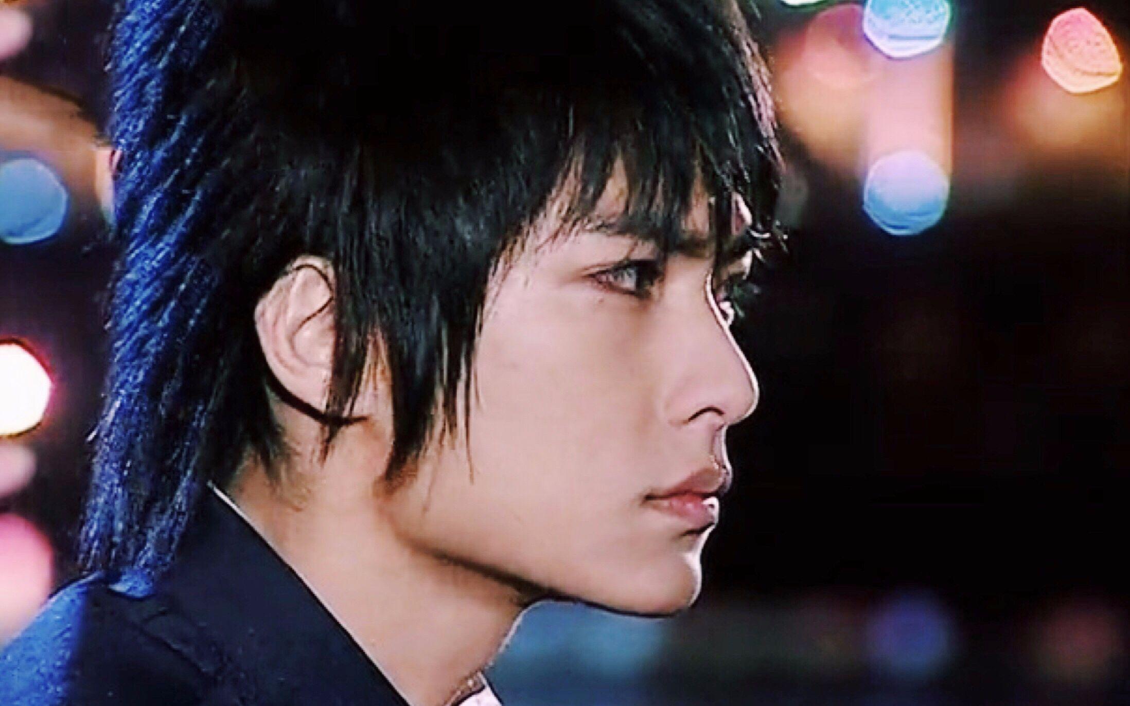 台娱男神"基情四射",台湾男星炎亚纶的负面新闻不断