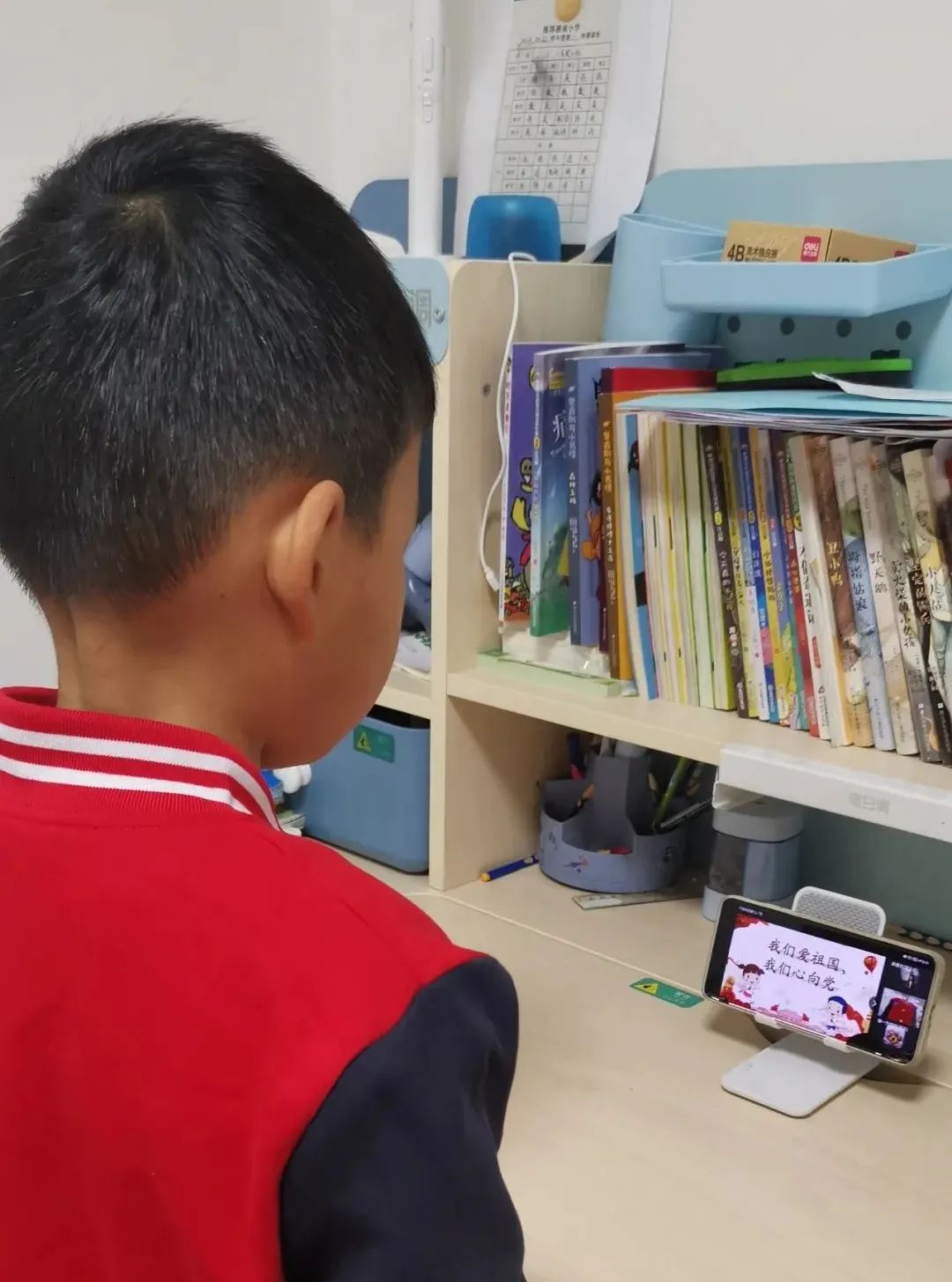 西安雁塔雁南小学开展"喜迎二十大 奋进新征程"晨诵活动