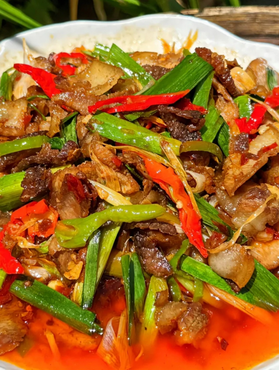 回锅肉,这道四川传统名菜,对我这个川菜爱好者来说,简直是米饭杀. .