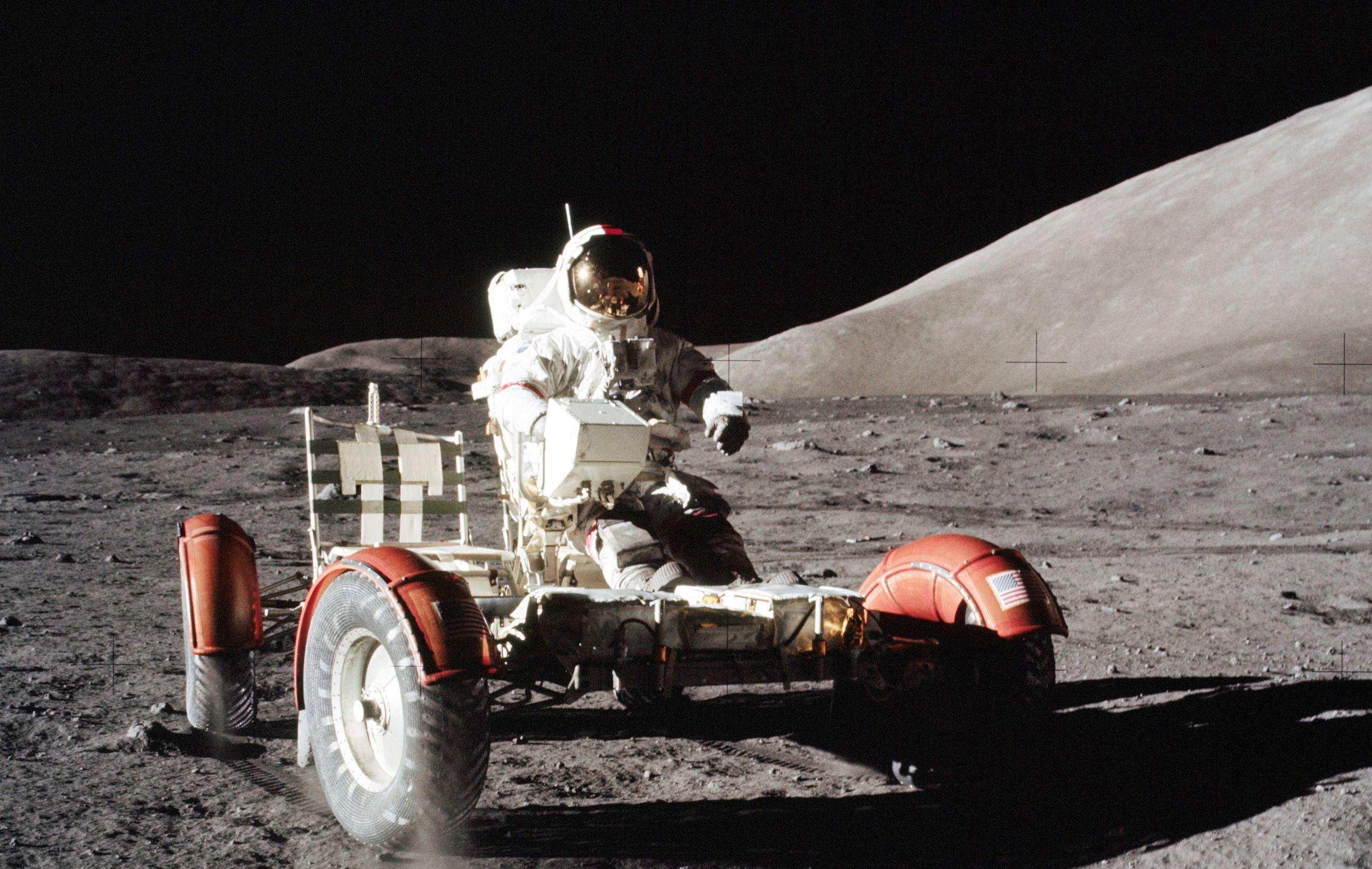 美国登月火箭发射成功,时隔阿波罗登月53年,美国为何如此谨慎?