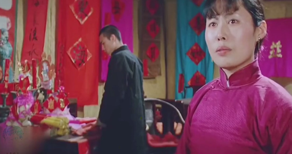 再看《骆驼祥子》:虎妞对祥子并没有爱,只是赤裸裸的欲