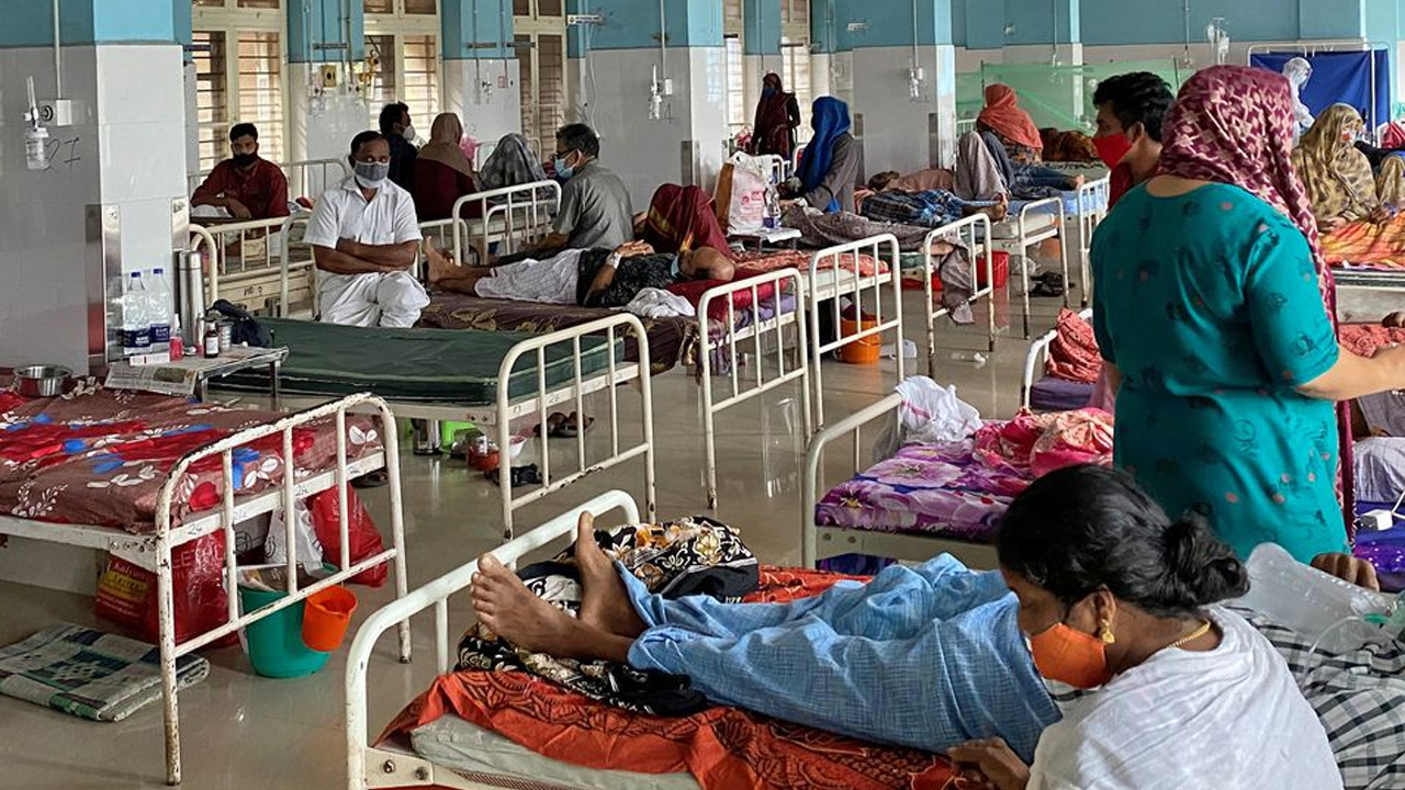 火上浇油!印度又出现一种新传染病:68人身亡,医院挤满发烧儿童